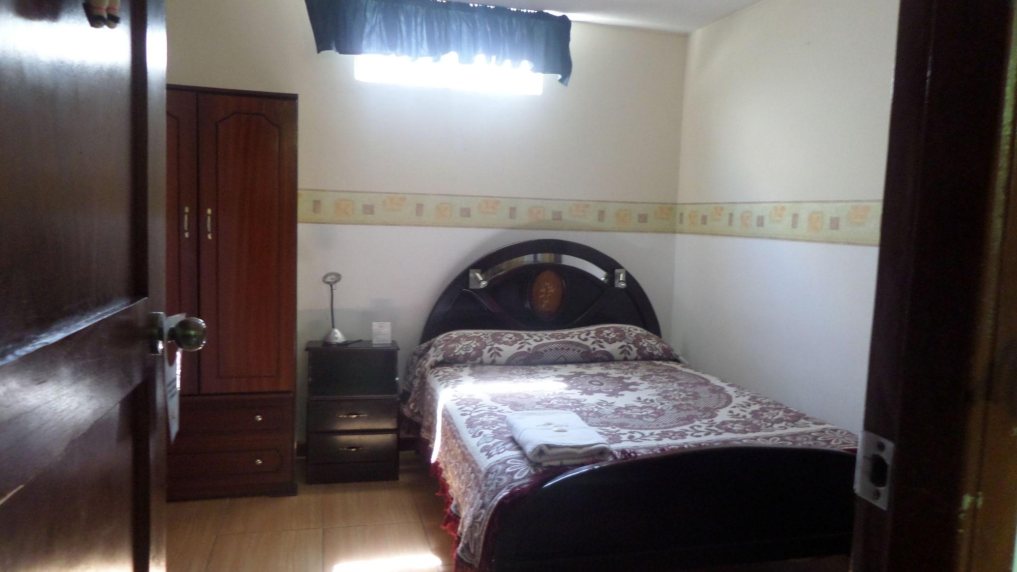 Jhomana Guesthouse Кито Экстерьер фото