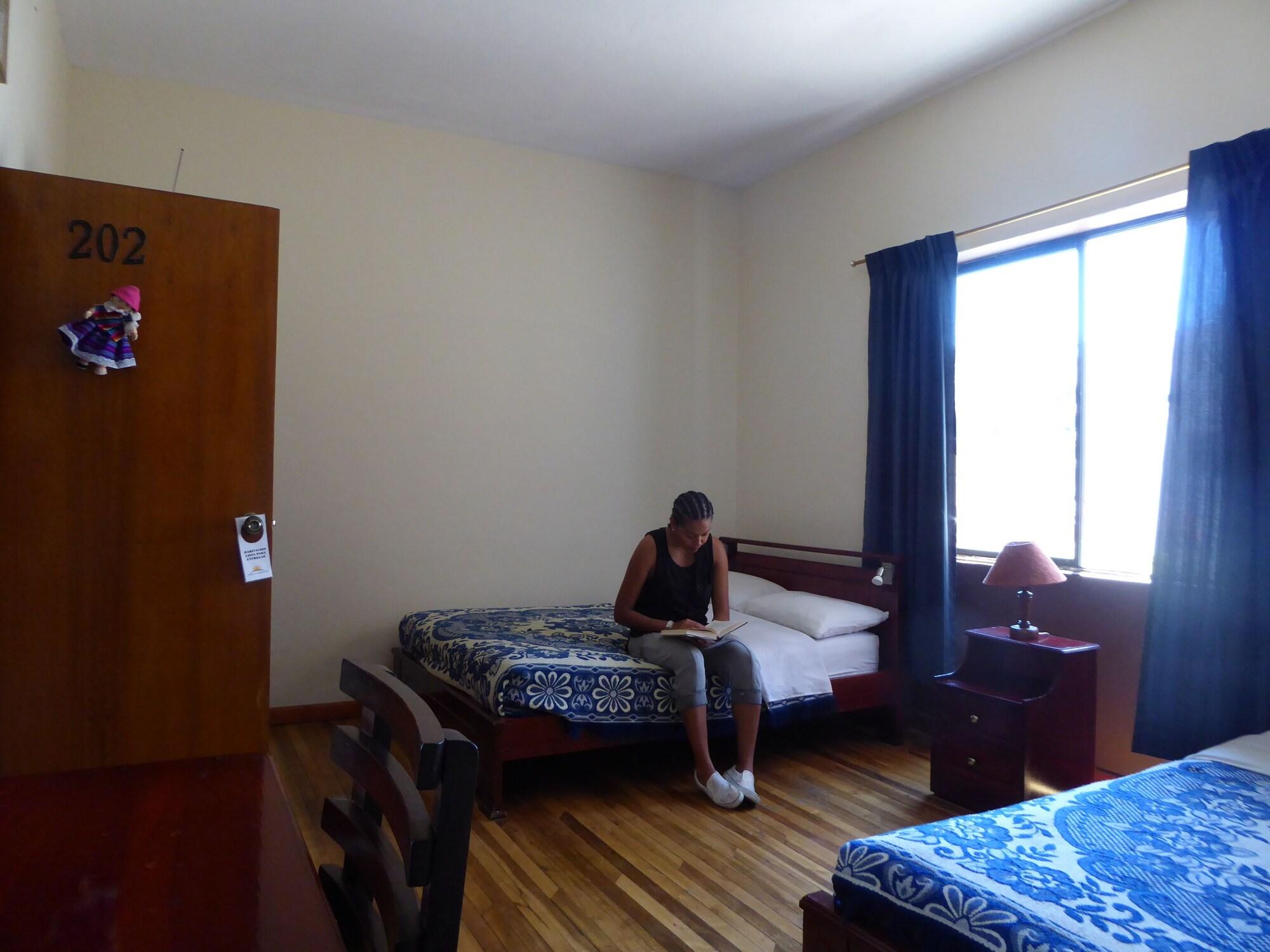 Jhomana Guesthouse Кито Экстерьер фото