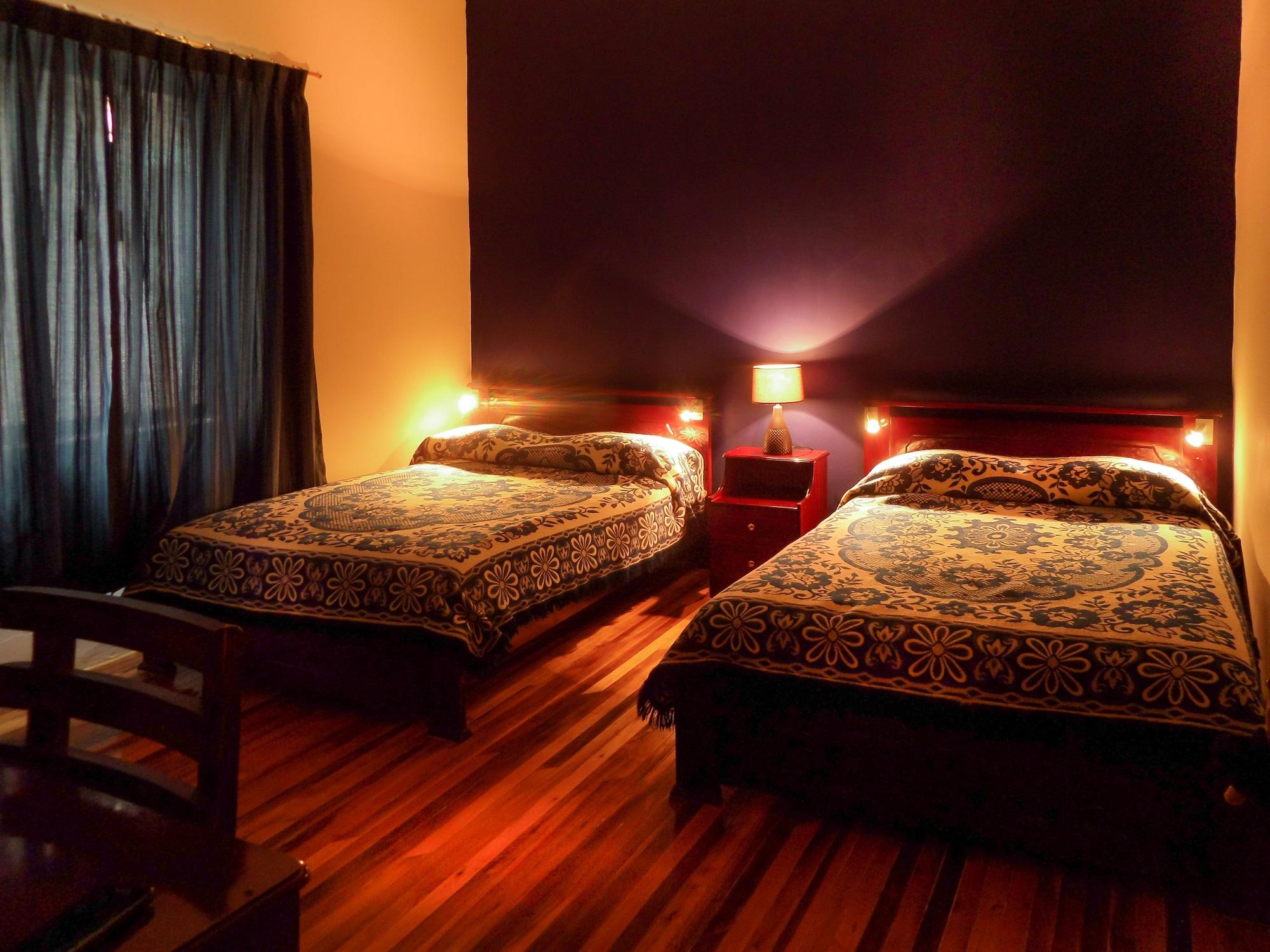 Jhomana Guesthouse Кито Экстерьер фото