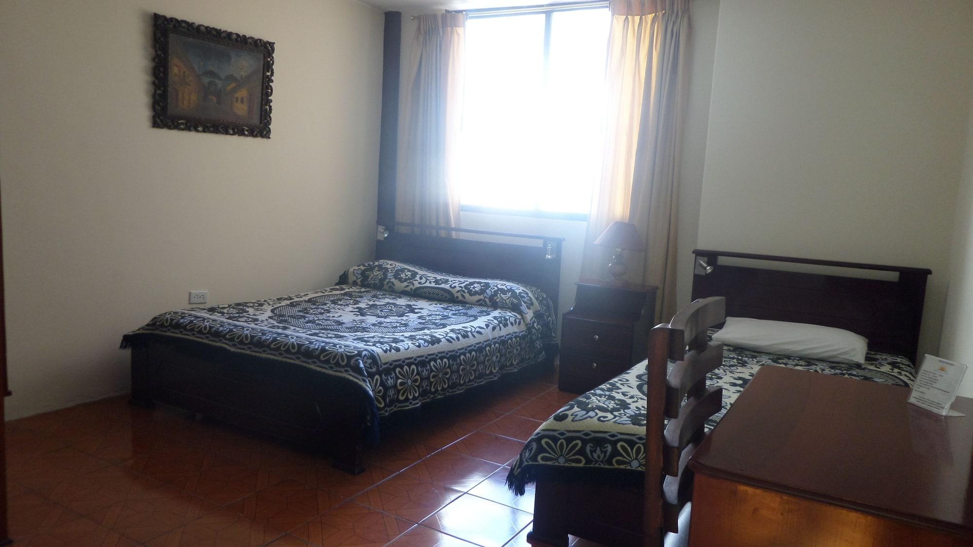 Jhomana Guesthouse Кито Экстерьер фото