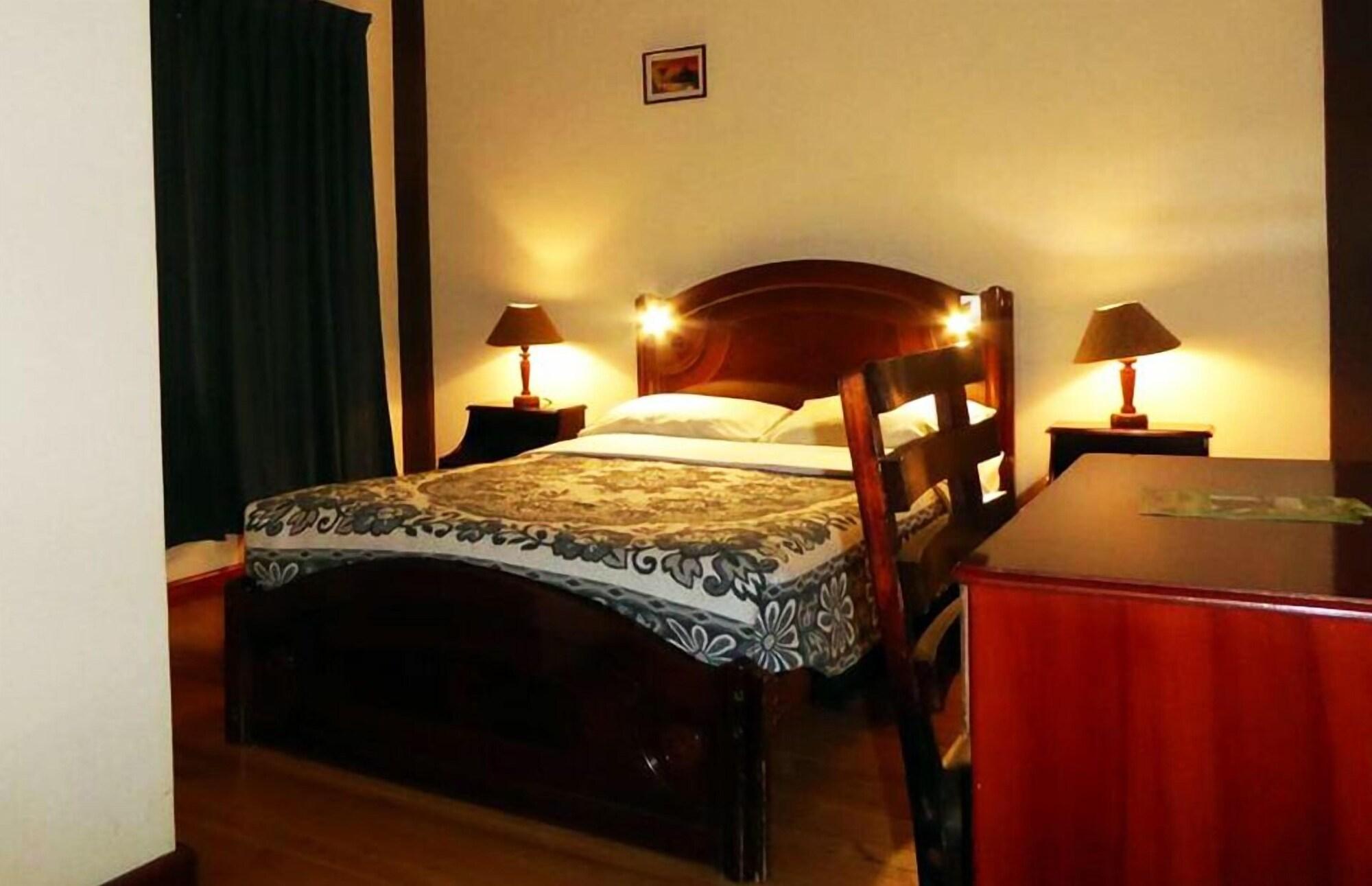 Jhomana Guesthouse Кито Экстерьер фото