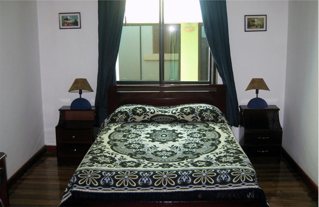 Jhomana Guesthouse Кито Экстерьер фото