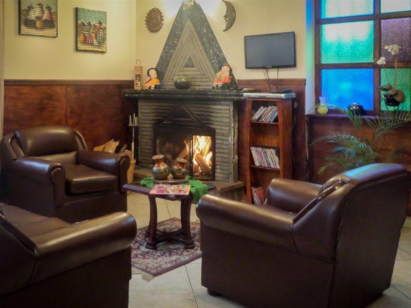 Jhomana Guesthouse Кито Экстерьер фото