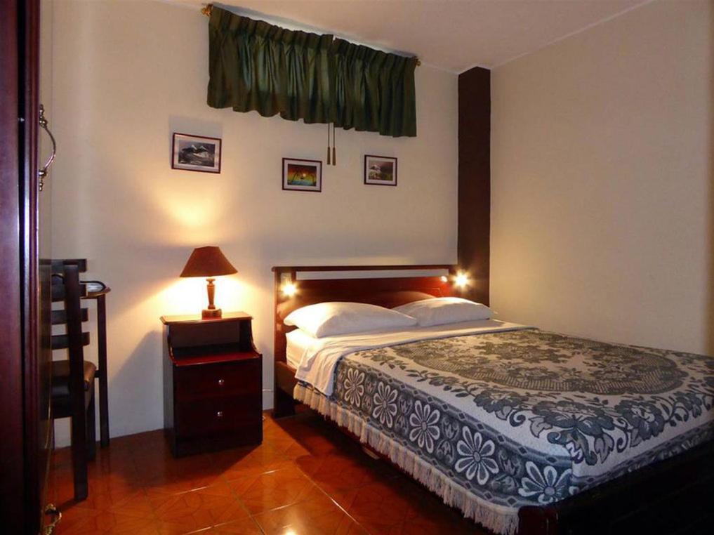 Jhomana Guesthouse Кито Экстерьер фото